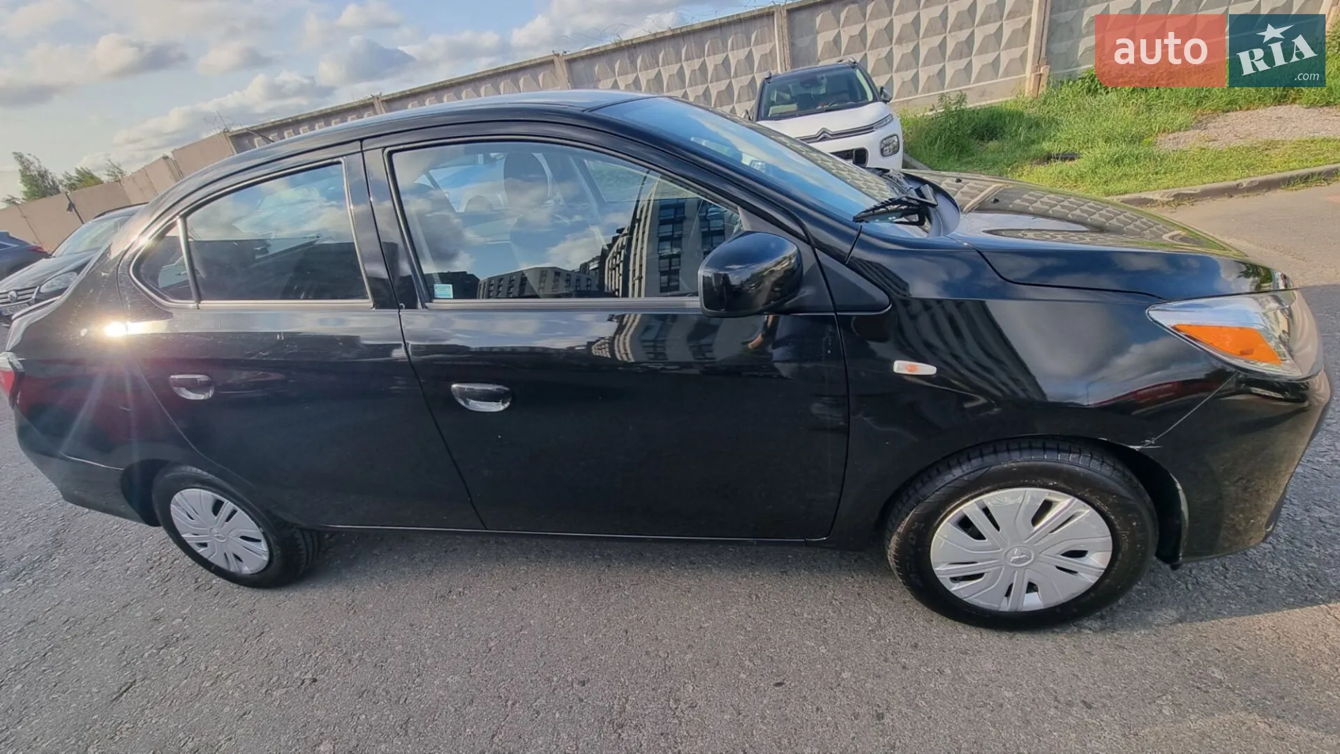 2020 Mitsubishi Mirage - мініатюра 3