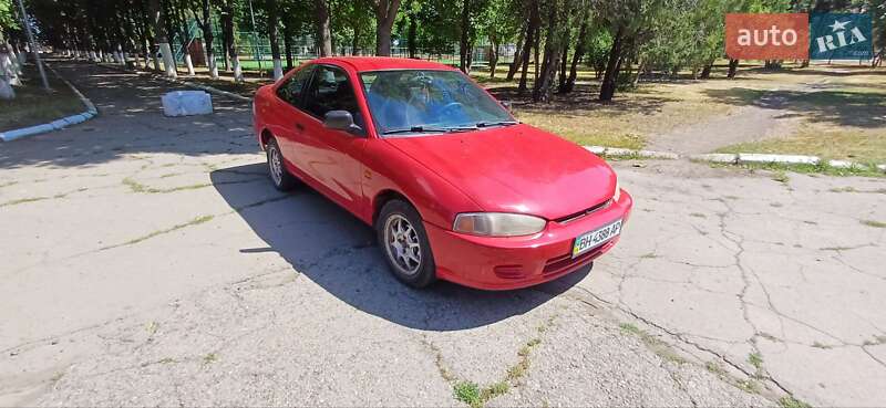 Хэтчбек Mitsubishi Mirage 2002 в Одессе
