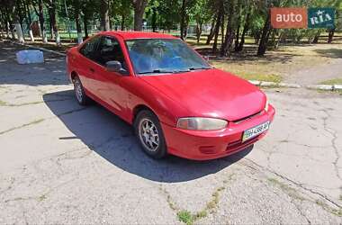 Хэтчбек Mitsubishi Mirage 2002 в 