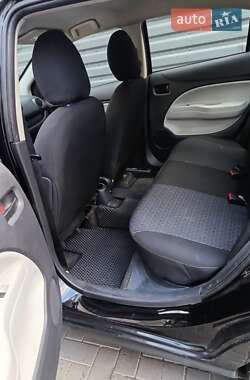 Седан Mitsubishi Mirage 2020 в 