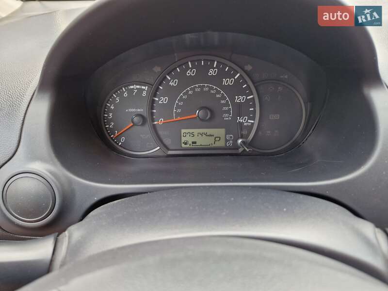 Хетчбек Mitsubishi Mirage 2014 в Кропивницькому