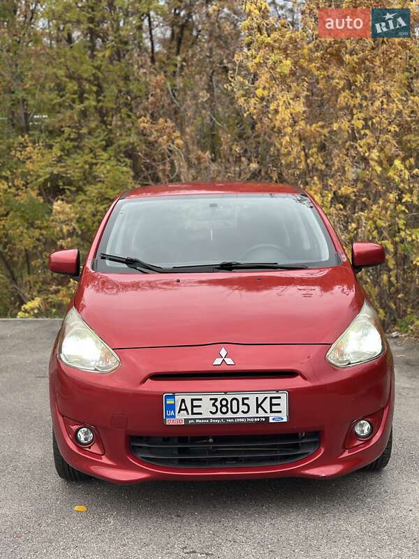 Хэтчбек Mitsubishi Mirage 2015 в Днепре