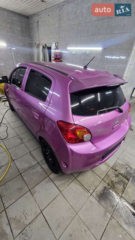 Хетчбек Mitsubishi Mirage 2014 в Києві