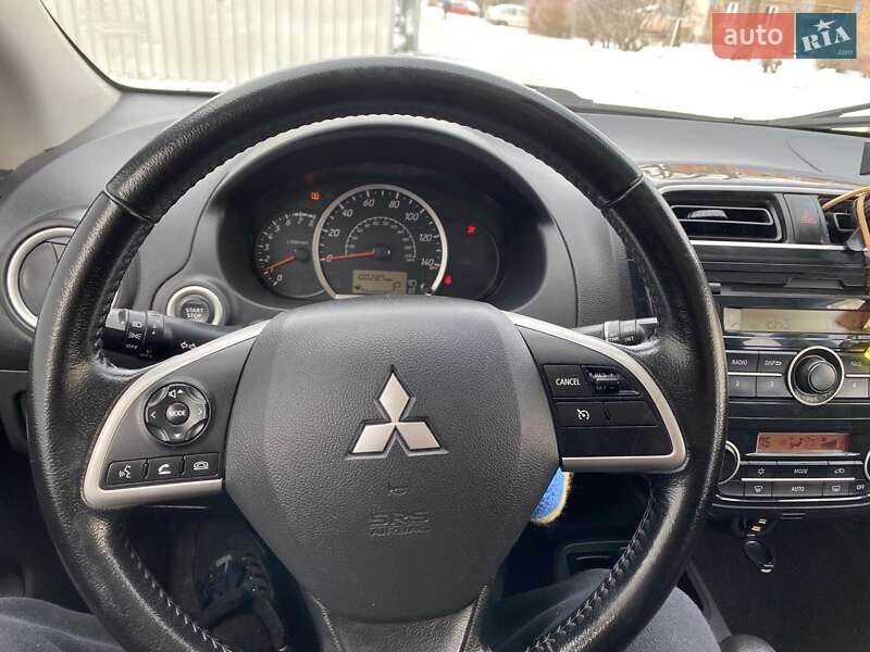 Хэтчбек Mitsubishi Mirage 2013 в Харькове