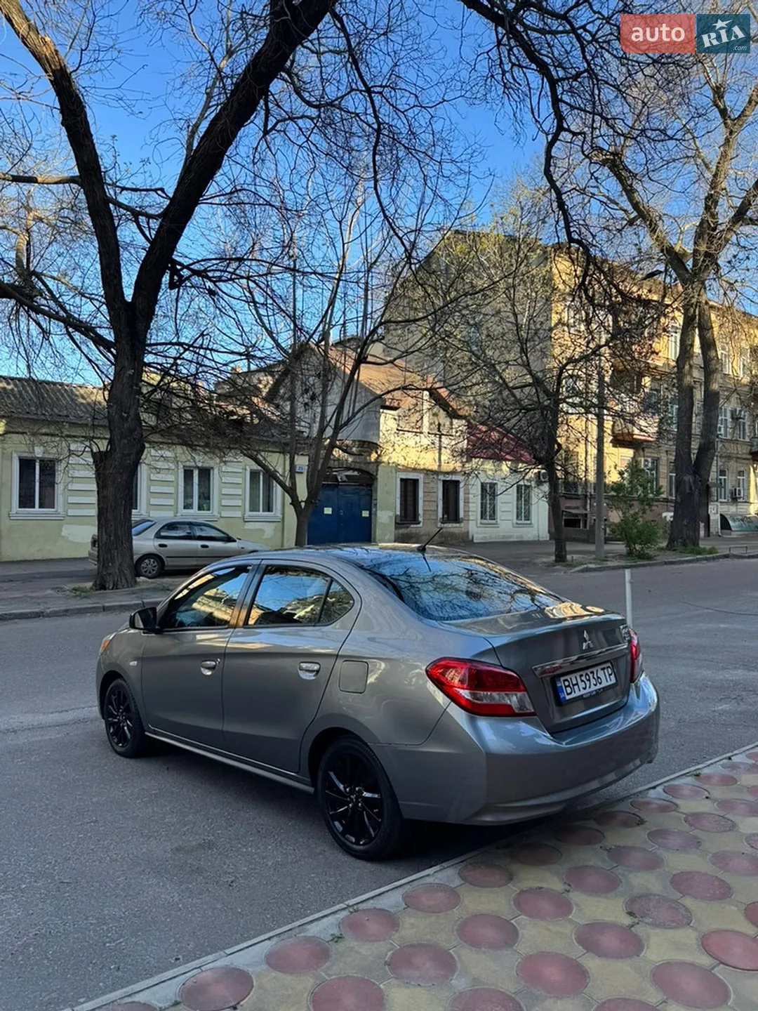 Mitsubishi Mirage 2019 VIN ML32F4FJ6LHF01419 фото оголошення 4 з 24