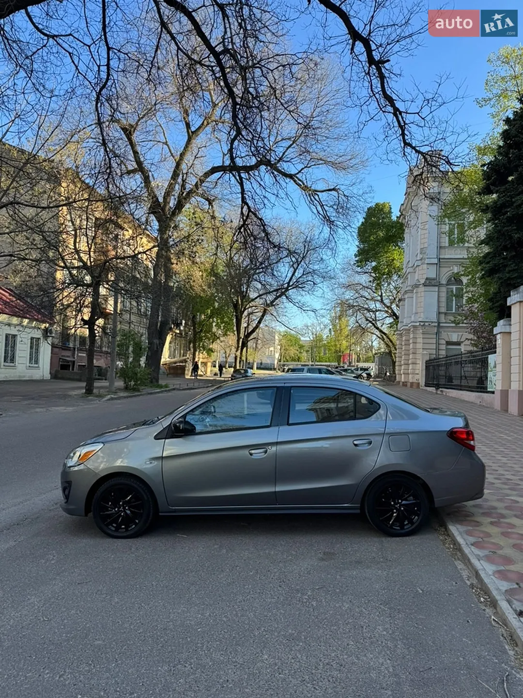 Mitsubishi Mirage 2019 VIN ML32F4FJ6LHF01419 фото оголошення 6 з 24