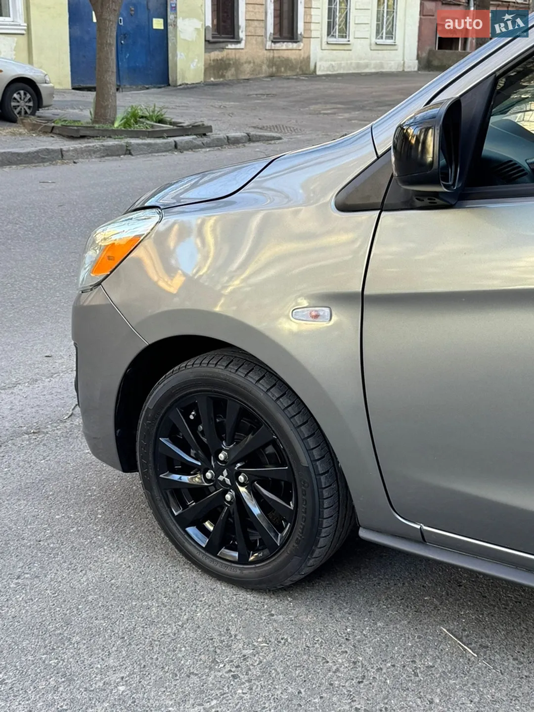 Mitsubishi Mirage 2019 VIN ML32F4FJ6LHF01419 фото оголошення 8 з 24