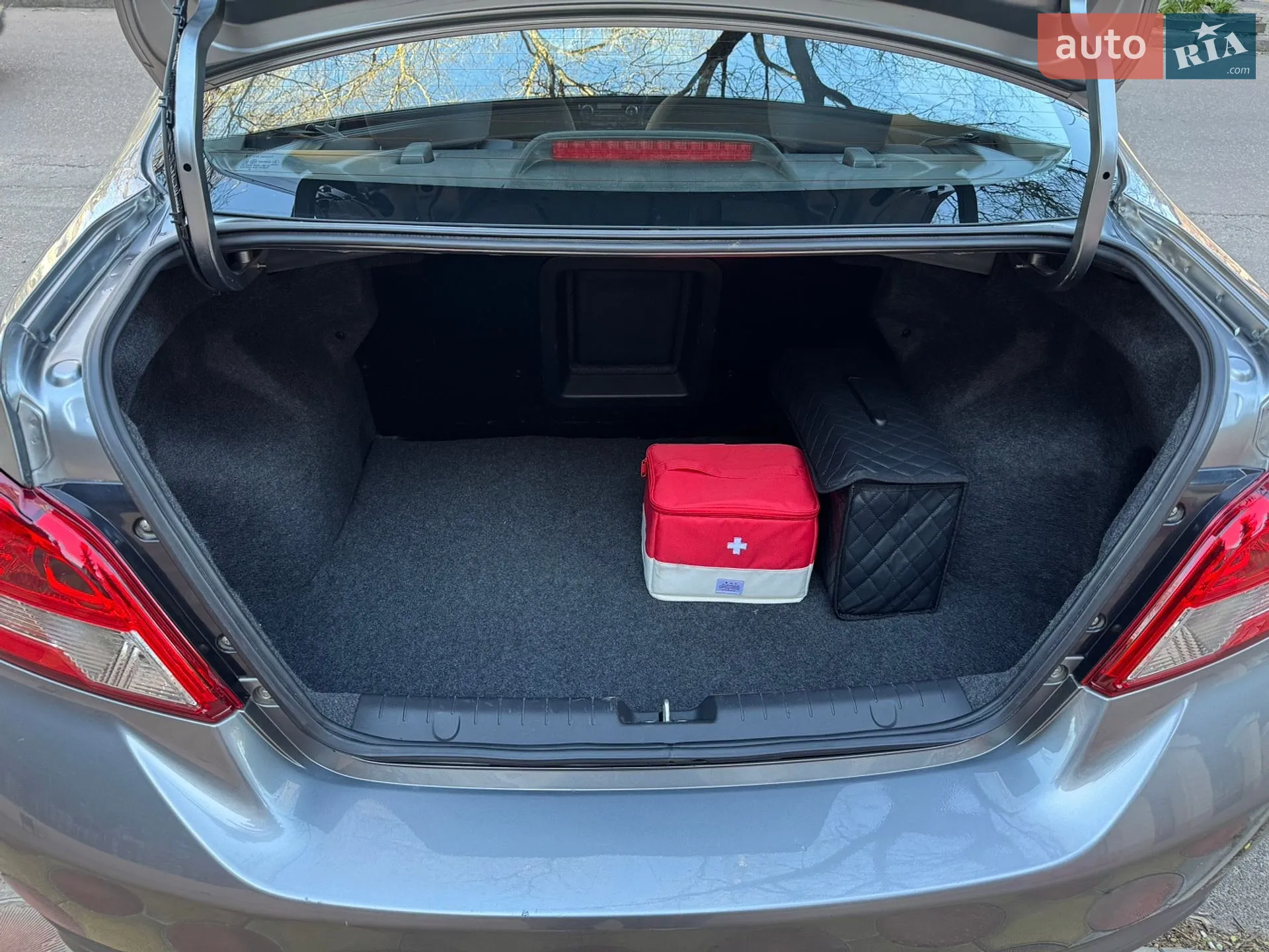 Mitsubishi Mirage 2019 VIN ML32F4FJ6LHF01419 фото оголошення 12 з 24