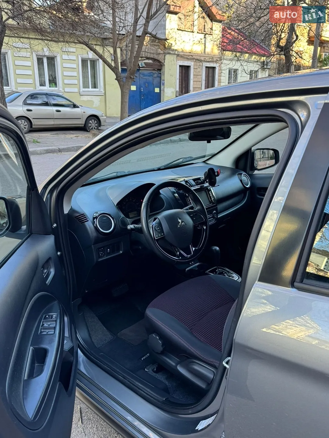 Mitsubishi Mirage 2019 VIN ML32F4FJ6LHF01419 фото оголошення 17 з 24