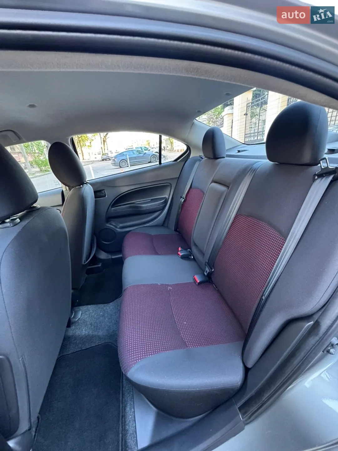 Mitsubishi Mirage 2019 VIN ML32F4FJ6LHF01419 фото оголошення 19 з 24