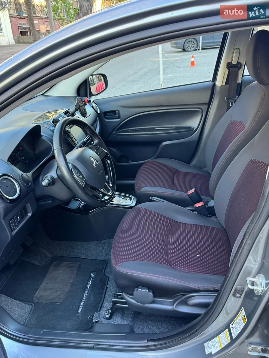 2019 Mitsubishi Mirage - мініатюра 18