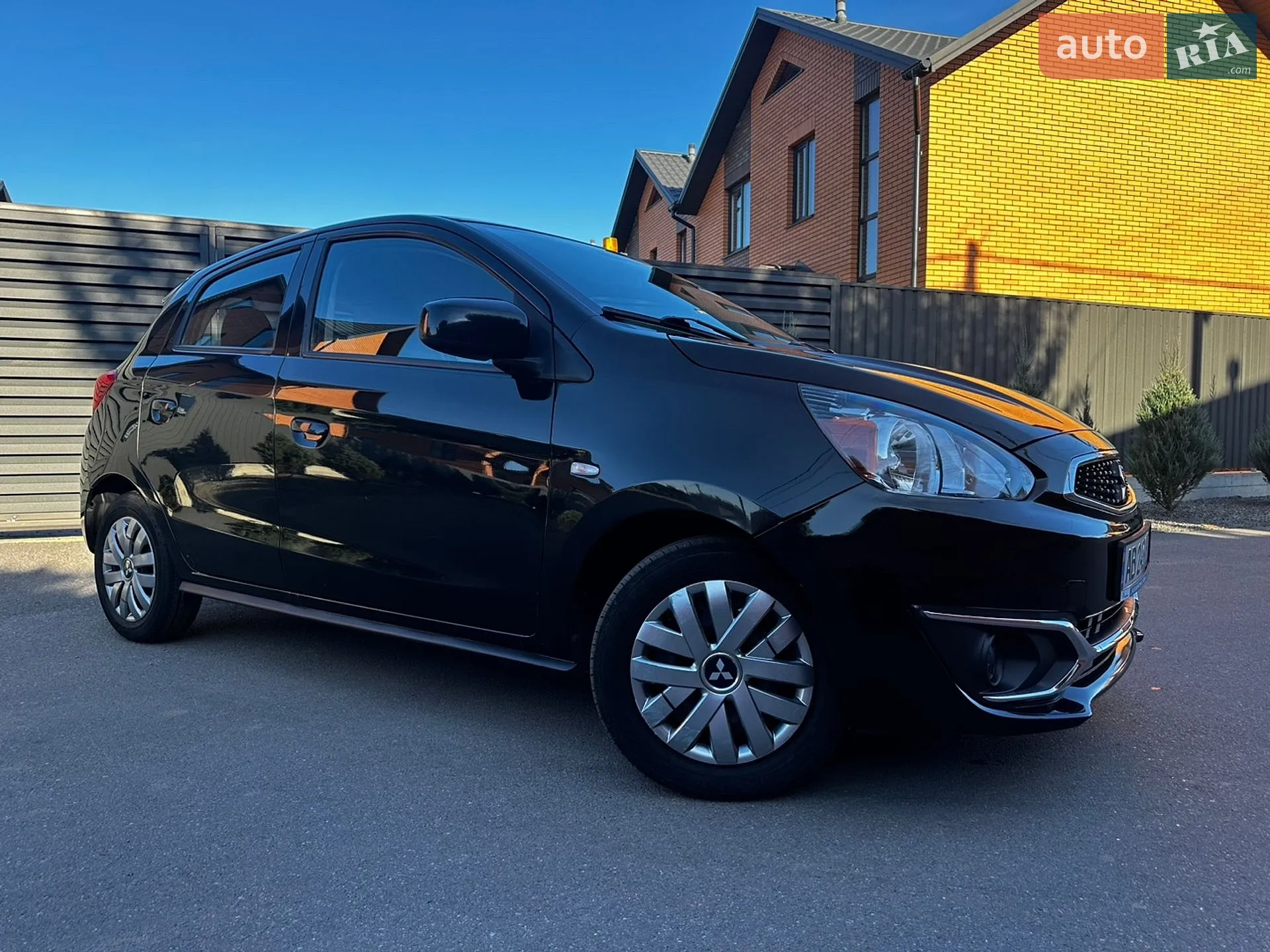 2019 Mitsubishi Mirage - мініатюра 2