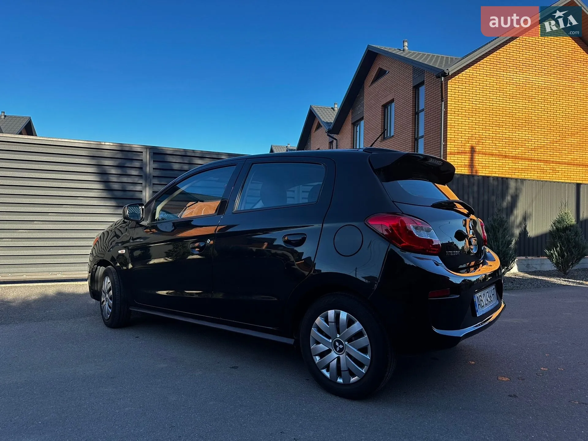 2019 Mitsubishi Mirage - мініатюра 4