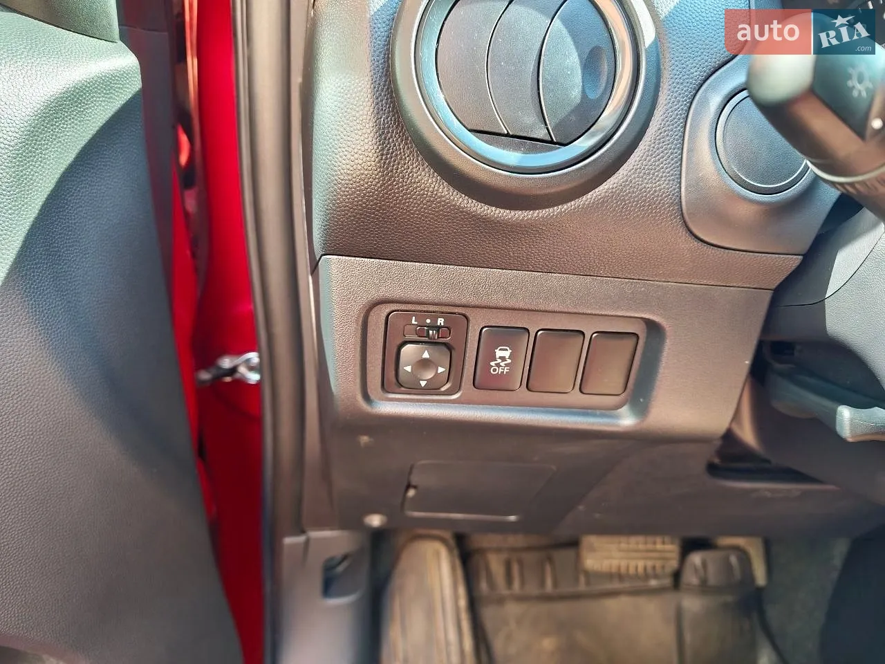 2020 Mitsubishi Mirage - мініатюра 13