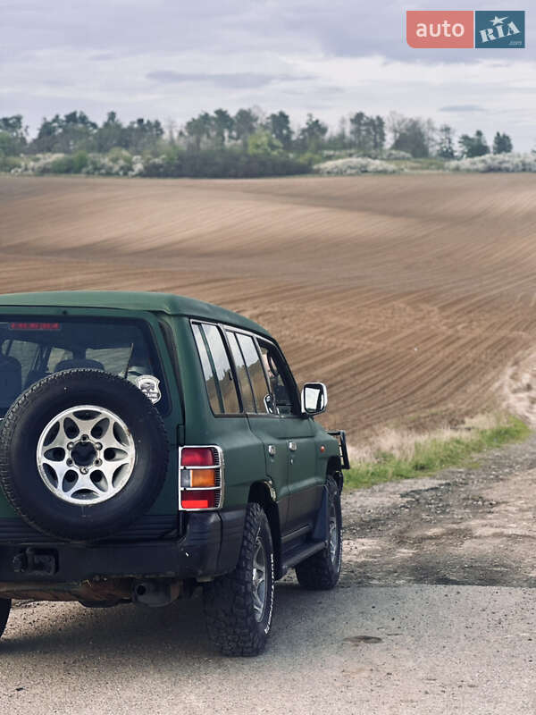 Внедорожник / Кроссовер Mitsubishi Montero 1997 в Киеве