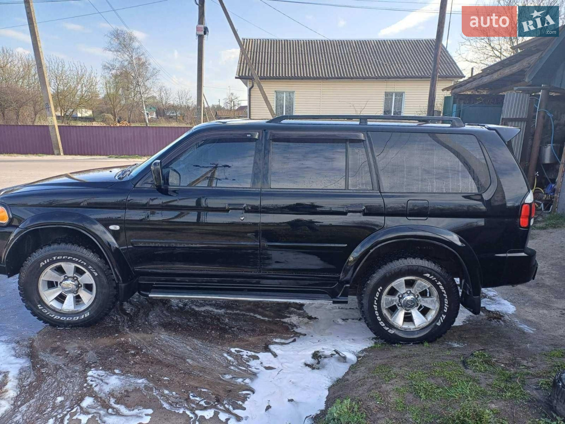 Mitsubishi Montero 2005