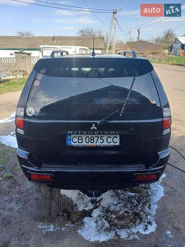 Внедорожник / Кроссовер Mitsubishi Montero 2005 в Коропе