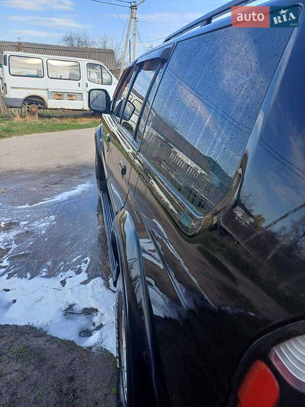 Внедорожник / Кроссовер Mitsubishi Montero 2005 в Коропе