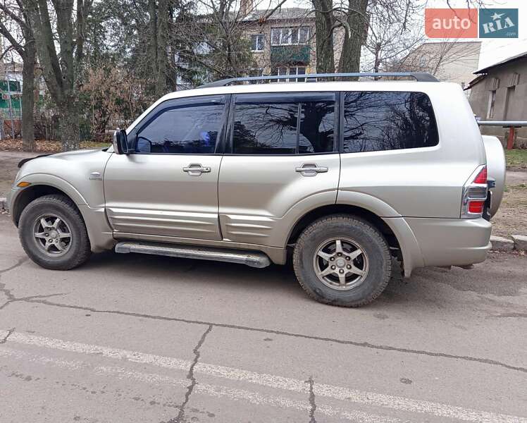 Внедорожник / Кроссовер Mitsubishi Montero 2000 в Вознесенске