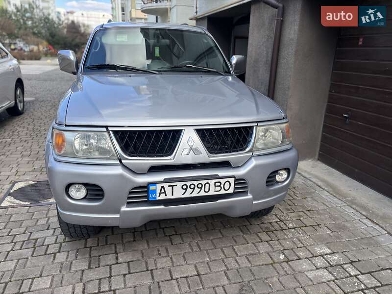 Внедорожник / Кроссовер Mitsubishi Nativa 2008 в Ивано-Франковске