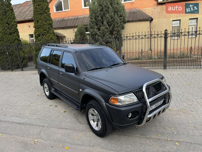 Внедорожник / Кроссовер Mitsubishi Nativa 2007 в Запорожье