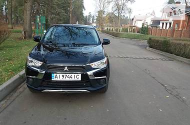 Внедорожник / Кроссовер Mitsubishi Outlander Sport 2016 в Киеве