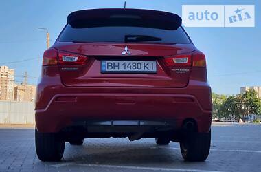 Внедорожник / Кроссовер Mitsubishi Outlander Sport 2011 в Одессе