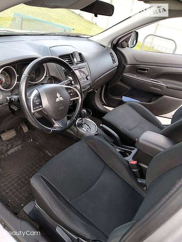 Внедорожник / Кроссовер Mitsubishi Outlander Sport 2014 в Ивано-Франковске