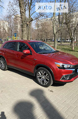 Внедорожник / Кроссовер Mitsubishi Outlander Sport 2016 в Запорожье