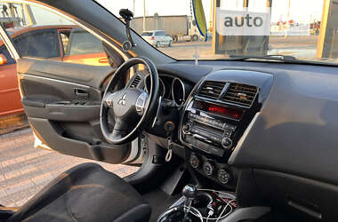 Позашляховик / Кросовер Mitsubishi Outlander Sport 2012 в Львові