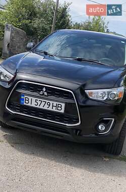 Внедорожник / Кроссовер Mitsubishi Outlander Sport 2015 в Кременчуге