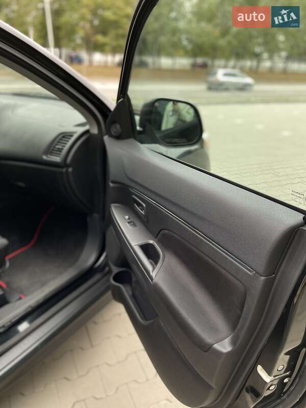 Внедорожник / Кроссовер Mitsubishi Outlander Sport 2015 в Белой Церкви