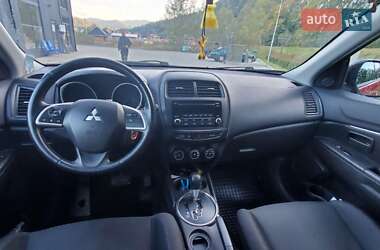 Внедорожник / Кроссовер Mitsubishi Outlander Sport 2015 в 