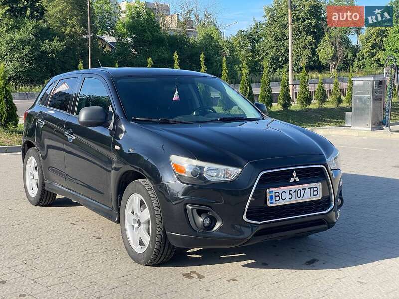 Позашляховик / Кросовер Mitsubishi Outlander Sport 2013 в Дрогобичі