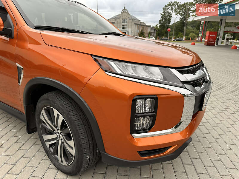 Позашляховик / Кросовер Mitsubishi Outlander Sport 2019 в Житомирі