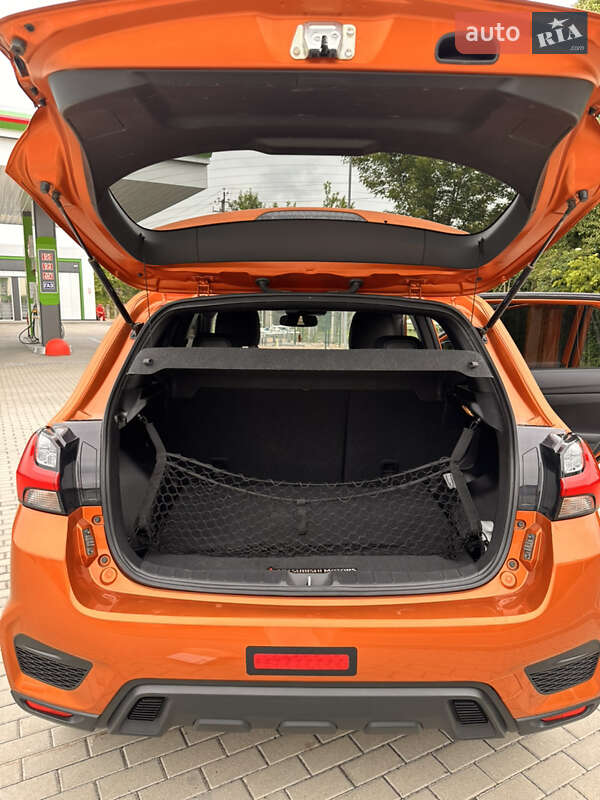 Позашляховик / Кросовер Mitsubishi Outlander Sport 2019 в Житомирі