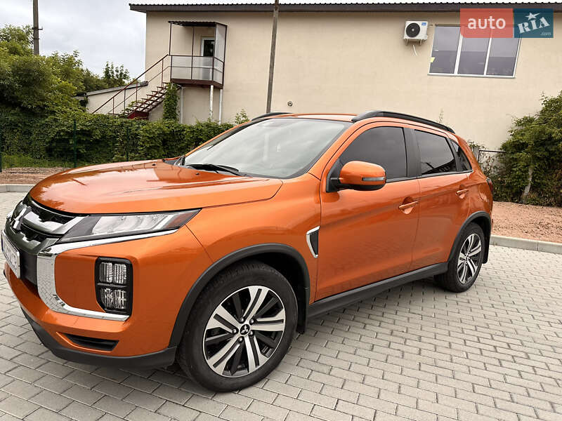 Позашляховик / Кросовер Mitsubishi Outlander Sport 2019 в Житомирі