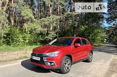 Позашляховик / Кросовер Mitsubishi Outlander Sport 2016 в Харкові