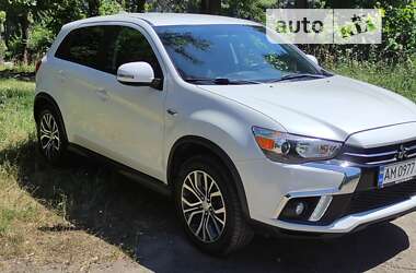 Внедорожник / Кроссовер Mitsubishi Outlander Sport 2018 в Киеве