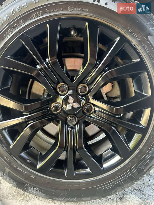 Внедорожник / Кроссовер Mitsubishi Outlander Sport 2018 в Днепре