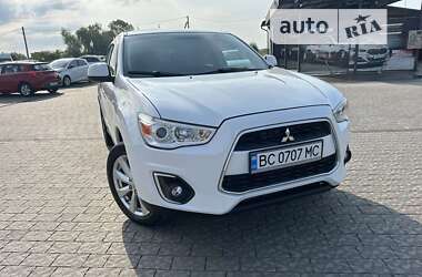 Позашляховик / Кросовер Mitsubishi Outlander Sport 2014 в Львові