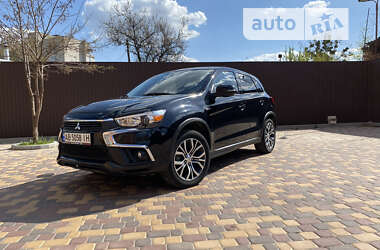 Внедорожник / Кроссовер Mitsubishi Outlander Sport 2019 в Виннице