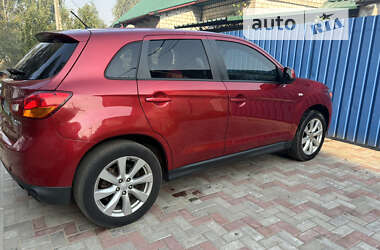 Позашляховик / Кросовер Mitsubishi Outlander Sport 2013 в Києві