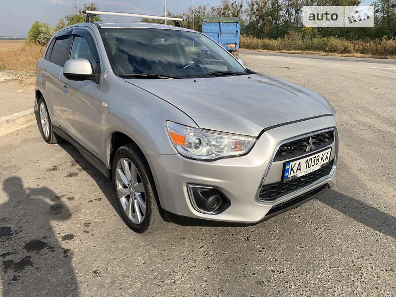 Внедорожник / Кроссовер Mitsubishi Outlander Sport 2012 в Днепре