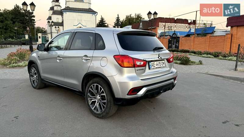 Внедорожник / Кроссовер Mitsubishi Outlander Sport 2018 в Новомосковске фото 2 Внедорожник / Кроссовер Mitsubishi Outlander Sport 2018 в Новомосковске