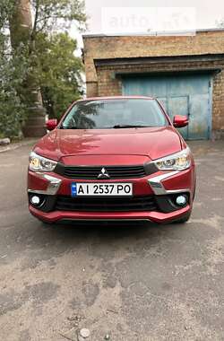 Внедорожник / Кроссовер Mitsubishi Outlander Sport 2018 в Киеве