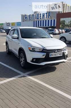 Позашляховик / Кросовер Mitsubishi Outlander Sport 2018 в Одесі