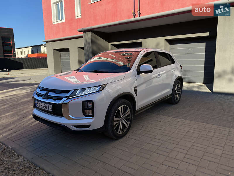 Позашляховик / Кросовер Mitsubishi Outlander Sport 2020 в Івано-Франківську
