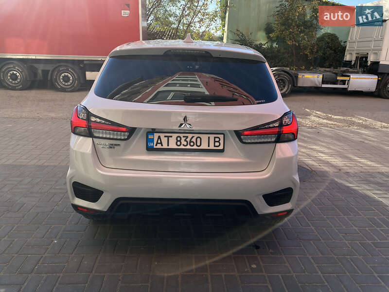 Позашляховик / Кросовер Mitsubishi Outlander Sport 2020 в Івано-Франківську