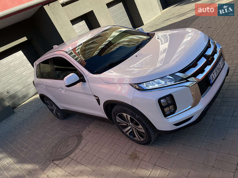 Позашляховик / Кросовер Mitsubishi Outlander Sport 2020 в Івано-Франківську